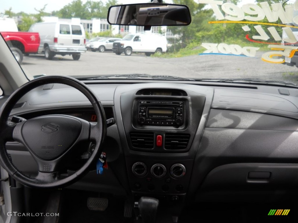 2004 Aerio SX AWD Sport Wagon - Silky Silver Metallic / Black photo #18
