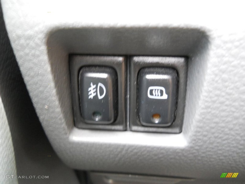 2004 Suzuki Aerio SX AWD Sport Wagon Controls Photos