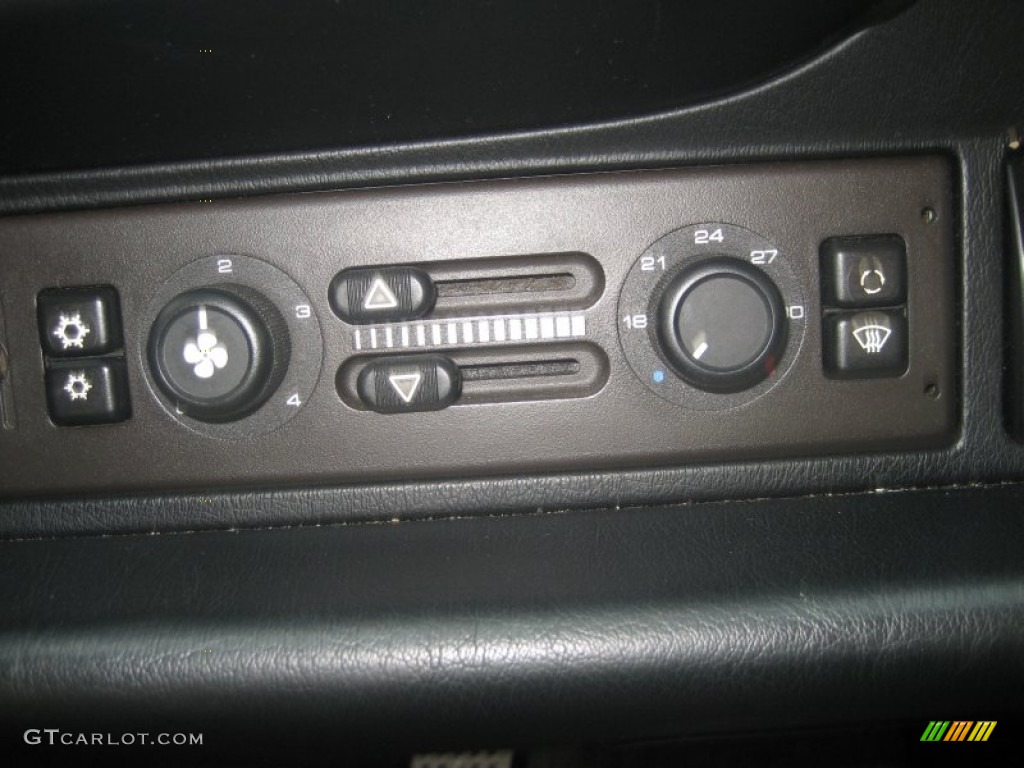 1995 Porsche 911 Carrera 4 Cabriolet Controls Photo #65911933