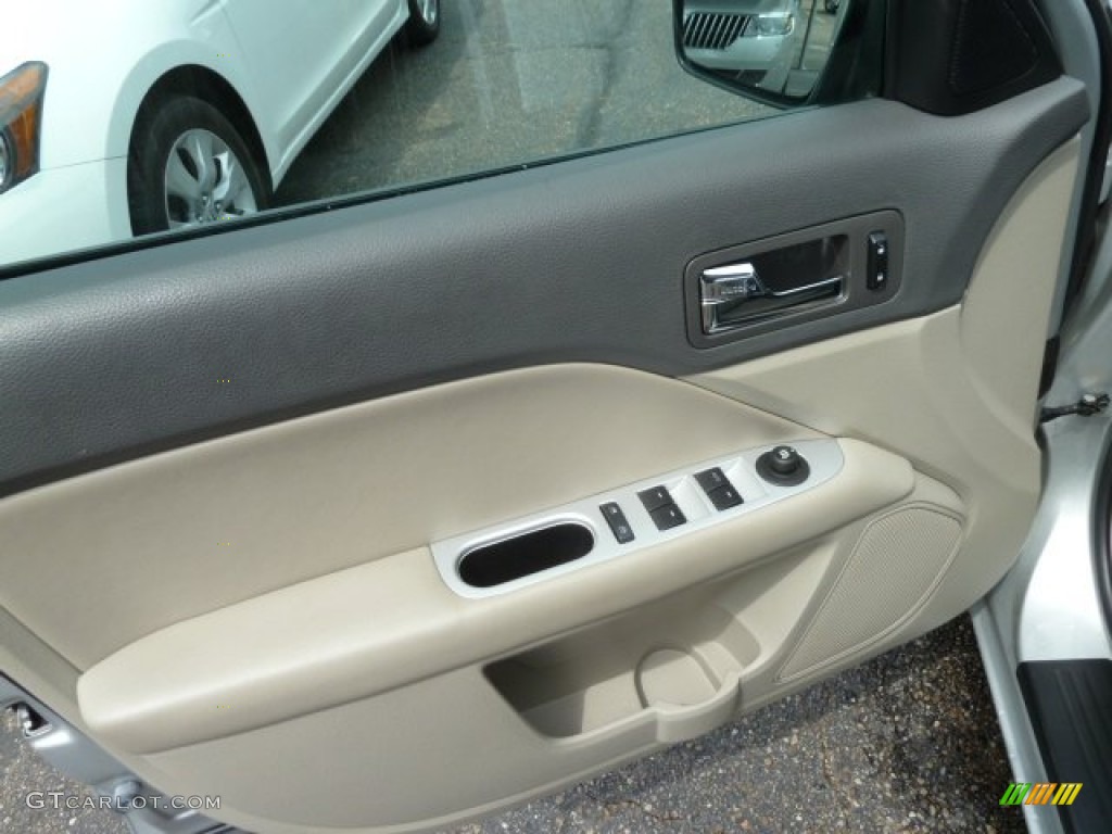 2010 Mercury Milan I4 Premier Dark Charcoal/Medium Light Stone Door Panel Photo #65912842