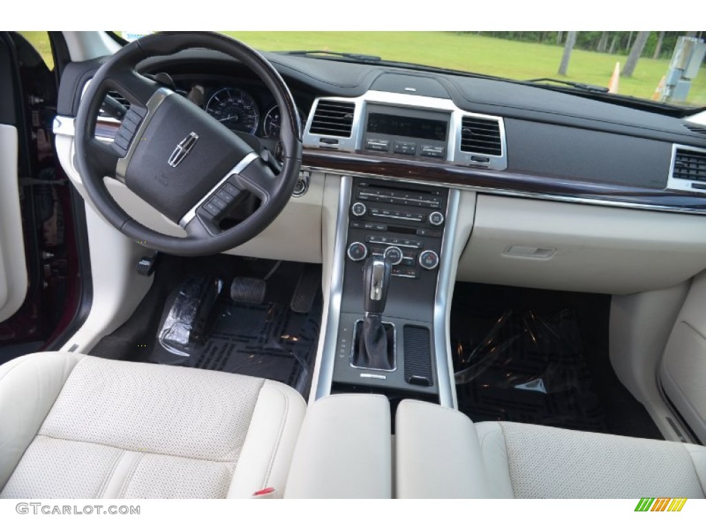 2011 Lincoln MKS FWD Cashmere Dashboard Photo #65913235