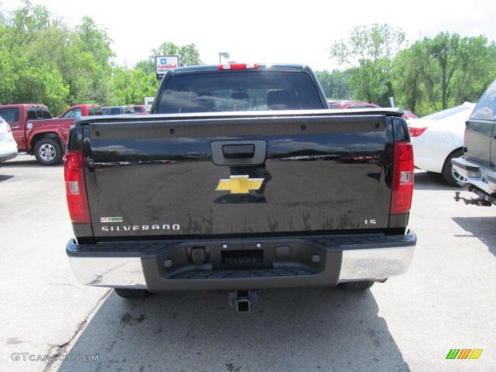 2011 Silverado 1500 LS Crew Cab 4x4 - Black / Dark Titanium photo #4