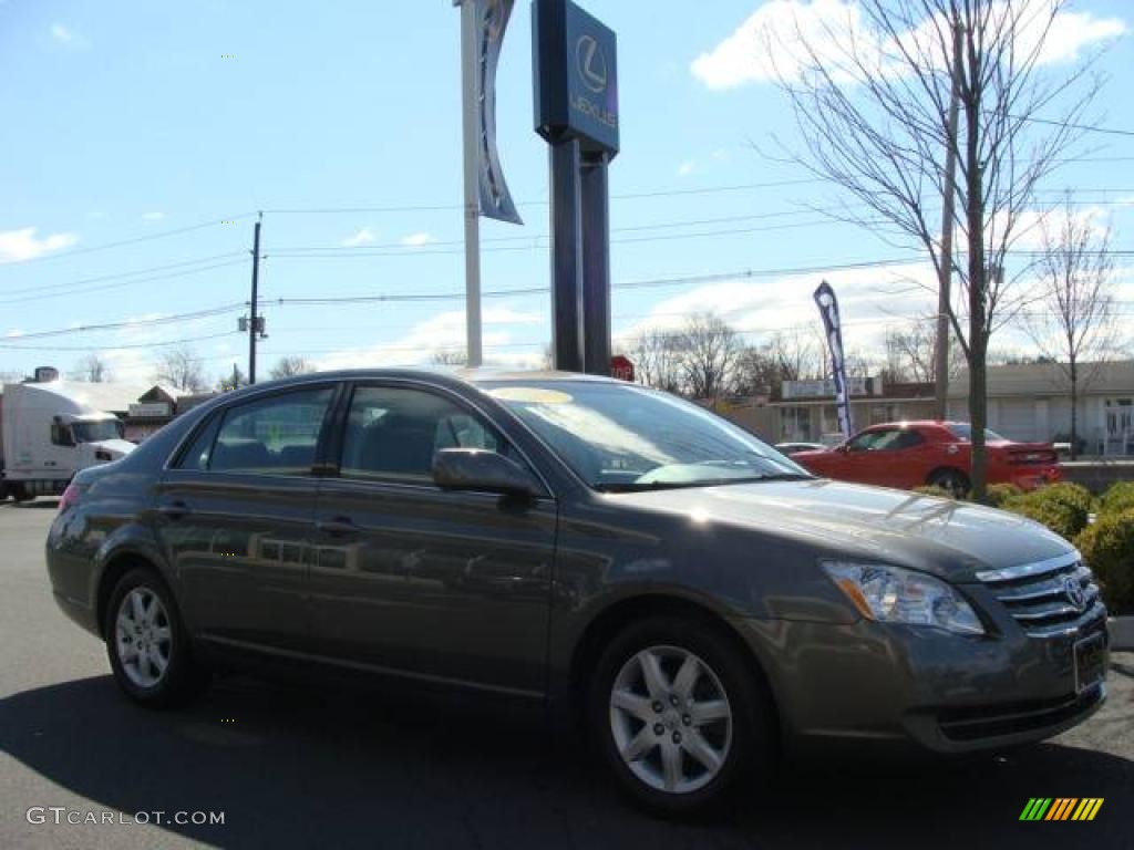 2007 Avalon XL - Phantom Gray Pearl / Graphite photo #3