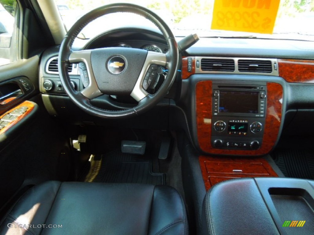 2009 Chevrolet Suburban LTZ 4x4 Dashboard Photos