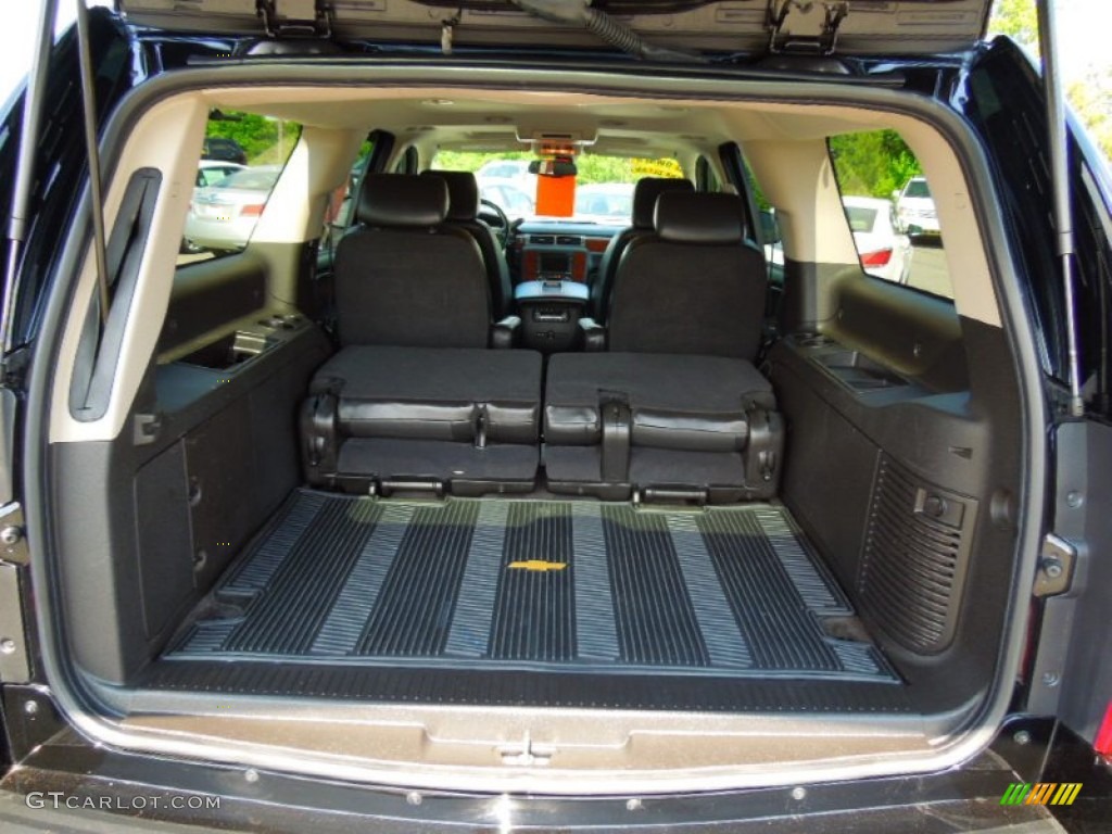2009 Chevrolet Suburban LTZ 4x4 Trunk Photo #65916806