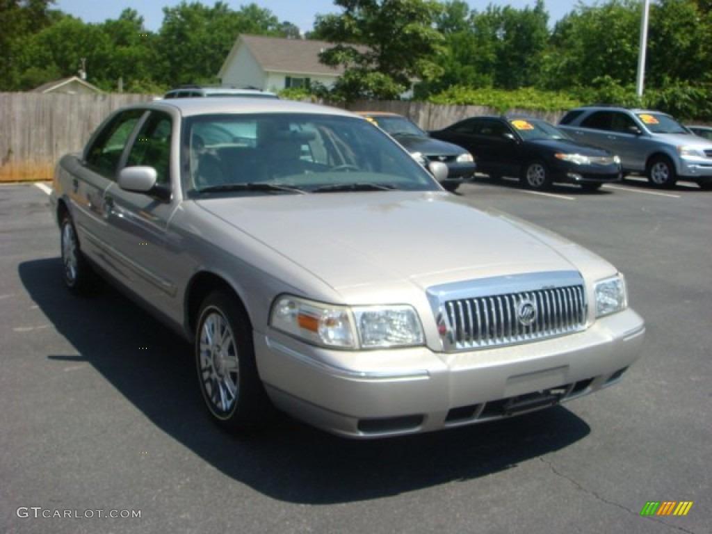 2006 Grand Marquis GS - Silver Birch Metallic / Light Camel photo #6