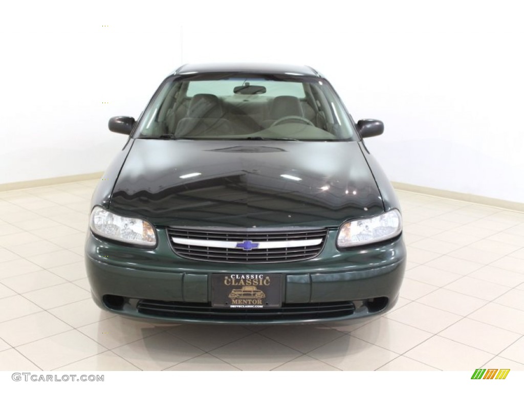 2002 Malibu Sedan - Forest Green Metallic / Neutral photo #2