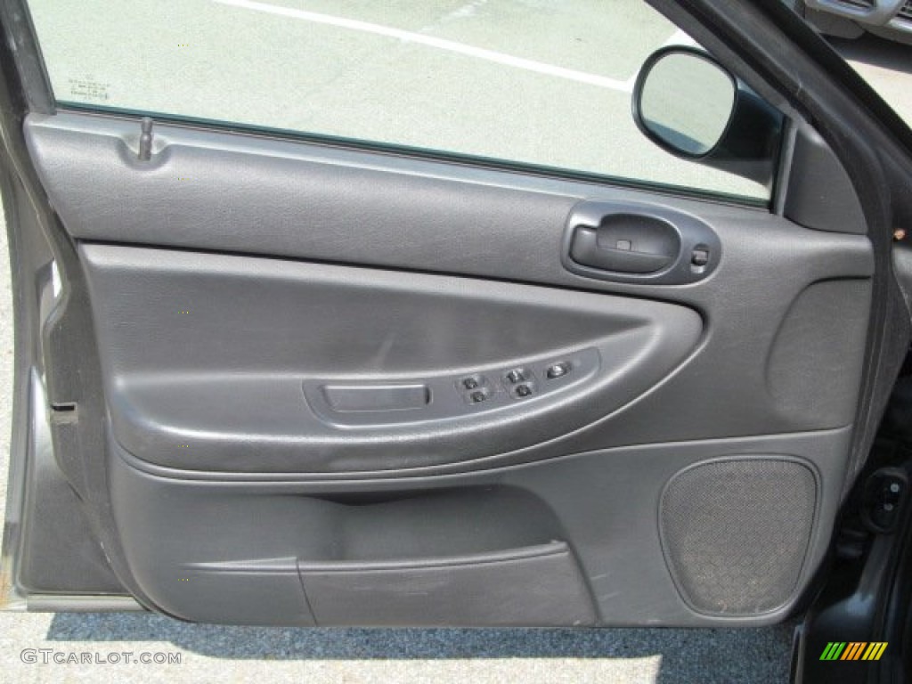 2005 Sebring Touring Sedan - Graphite Metallic / Dark Slate Gray photo #11