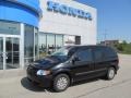 Brilliant Black Crystal Pearl 2007 Chrysler Town & Country 