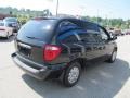 2007 Brilliant Black Crystal Pearl Chrysler Town & Country   photo #5