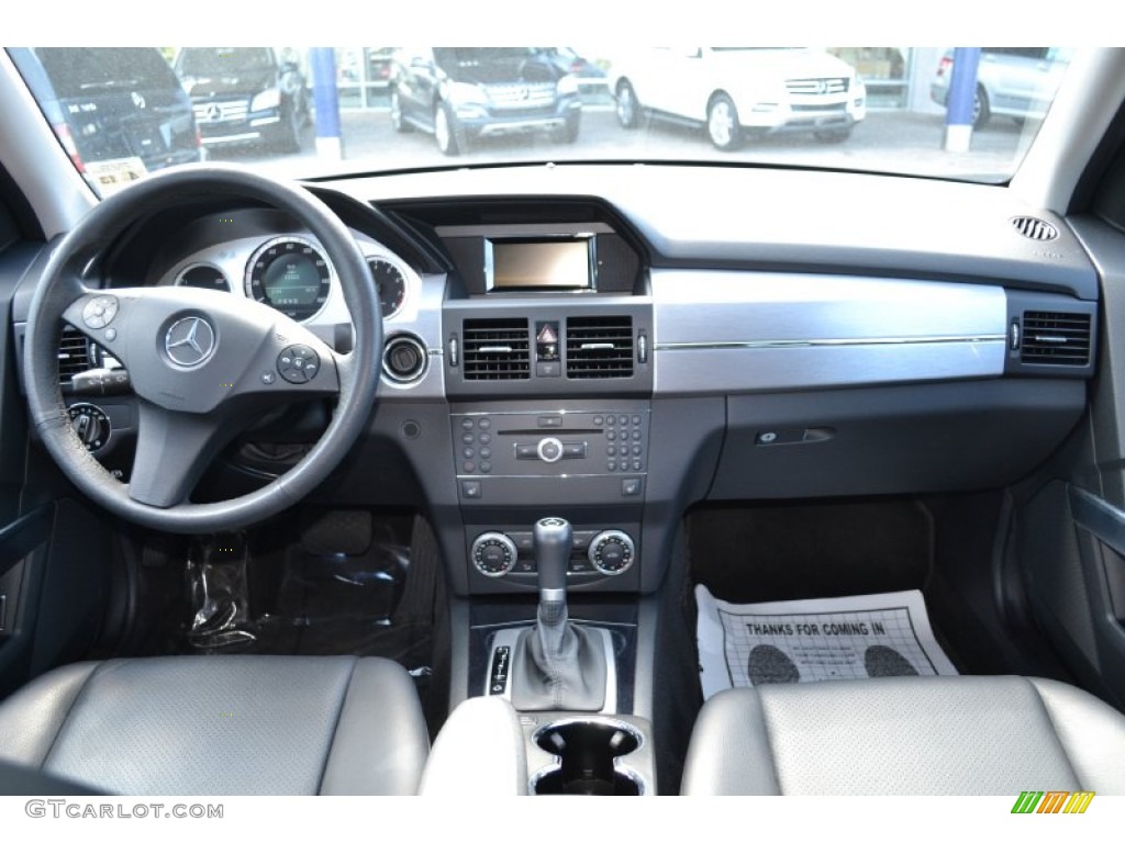 2010 Mercedes-Benz GLK 350 4Matic Black Dashboard Photo #65925213