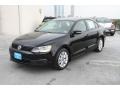 Black - Jetta SE Sedan Photo No. 3