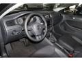 Black - Jetta SE Sedan Photo No. 12