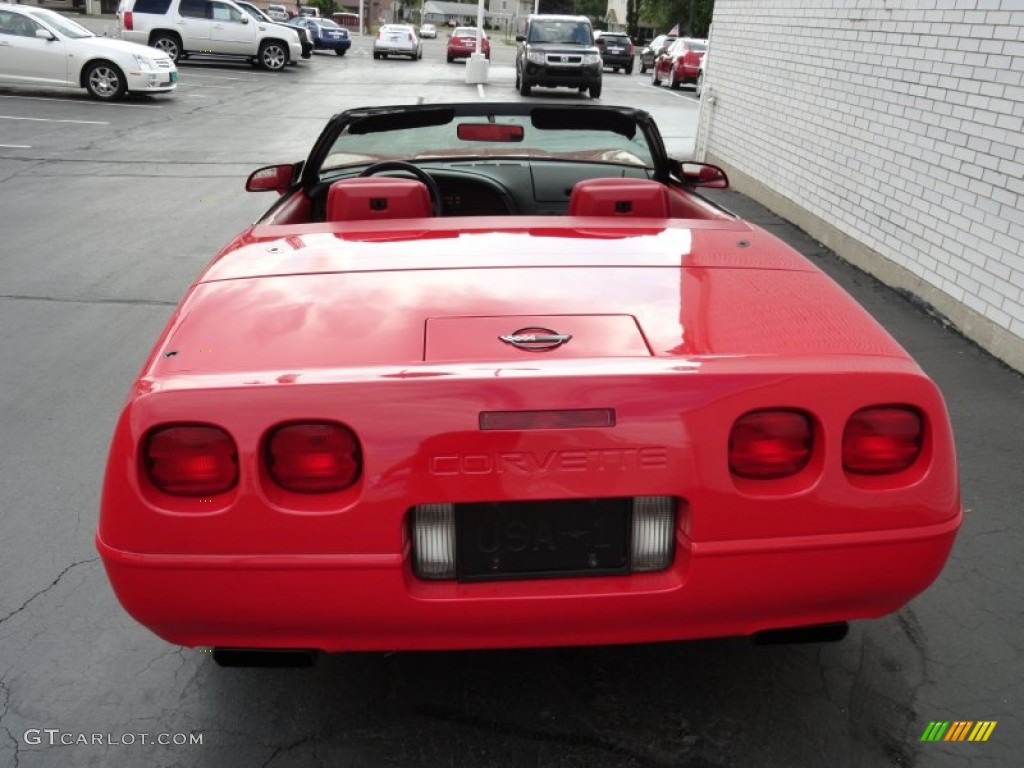 Bright Red 1992 Chevrolet Corvette Convertible Exterior Photo #65928035
