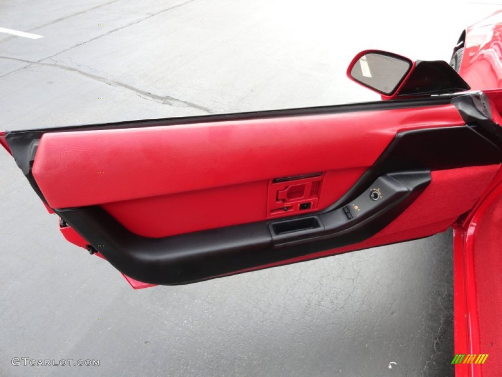 1992 Chevrolet Corvette Convertible Red Door Panel Photo #65928047
