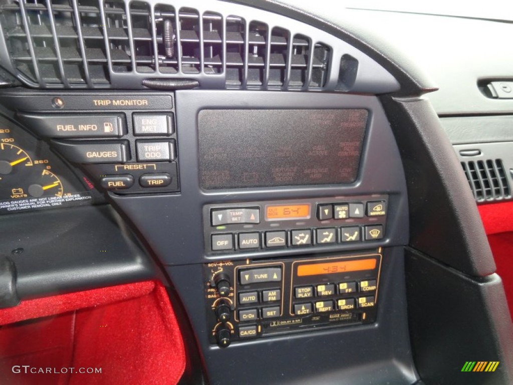1992 Chevrolet Corvette Convertible Controls Photo #65928059