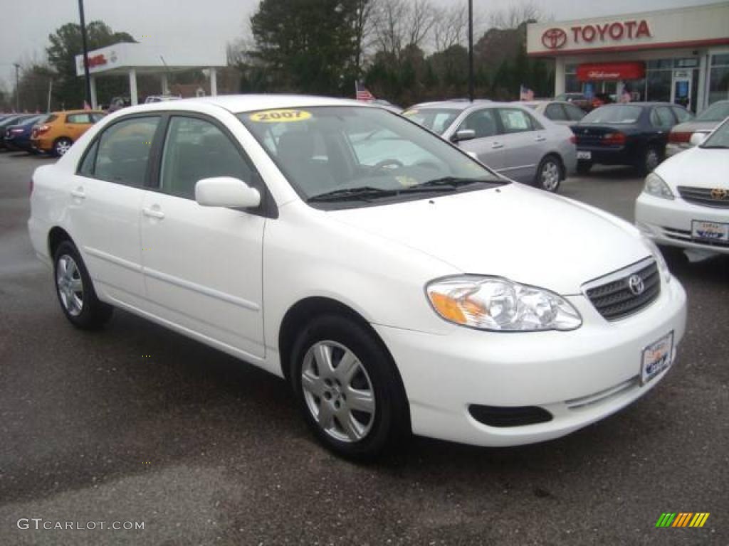 2007 Corolla LE - Super White / Stone photo #8