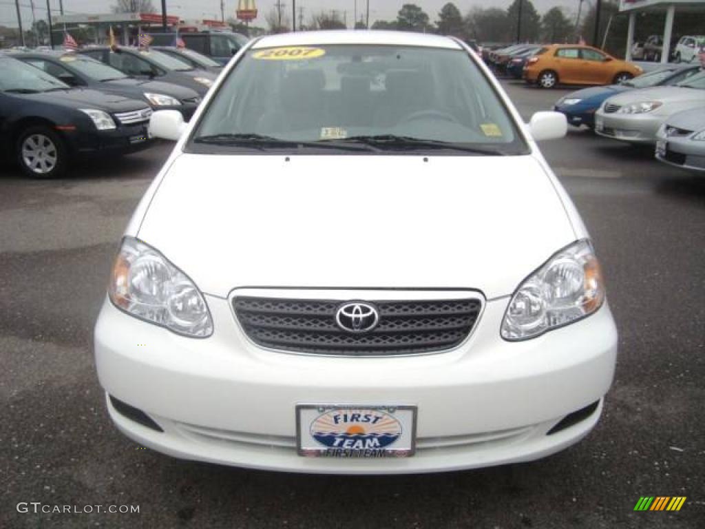 2007 Corolla LE - Super White / Stone photo #9