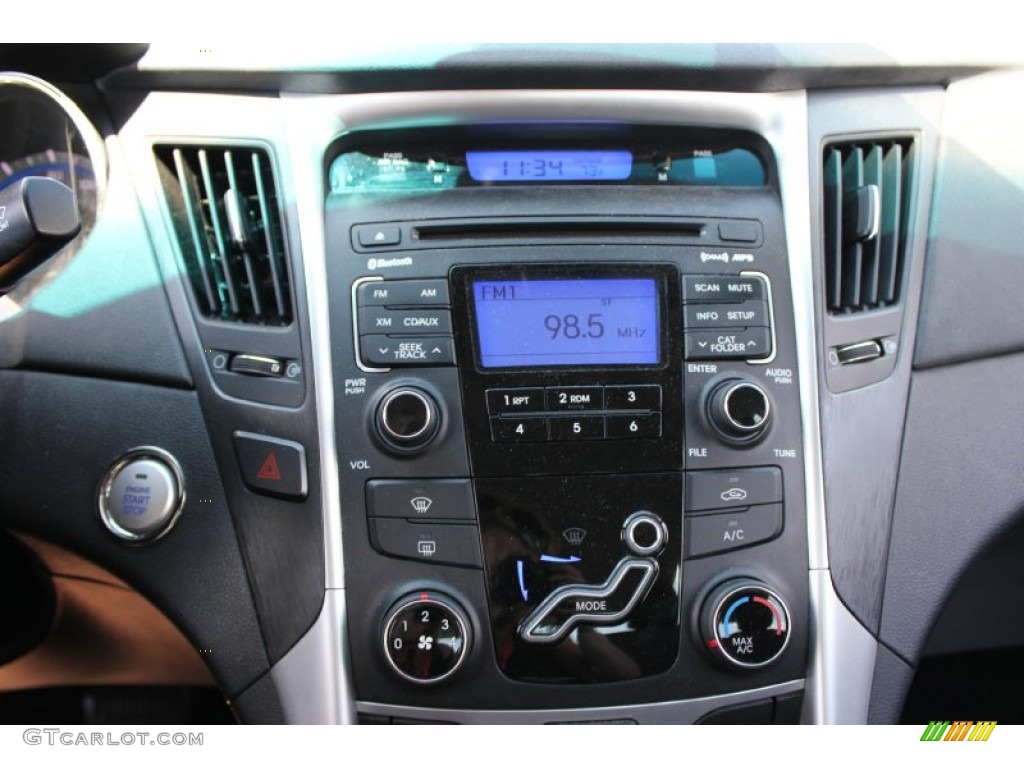 2011 Sonata SE - Venetian Red / Gray photo #5