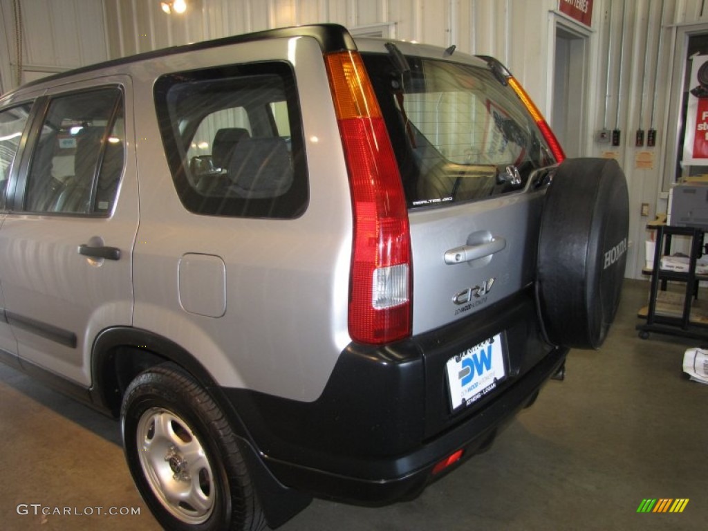 2004 CR-V LX 4WD - Satin Silver Metallic / Black photo #4
