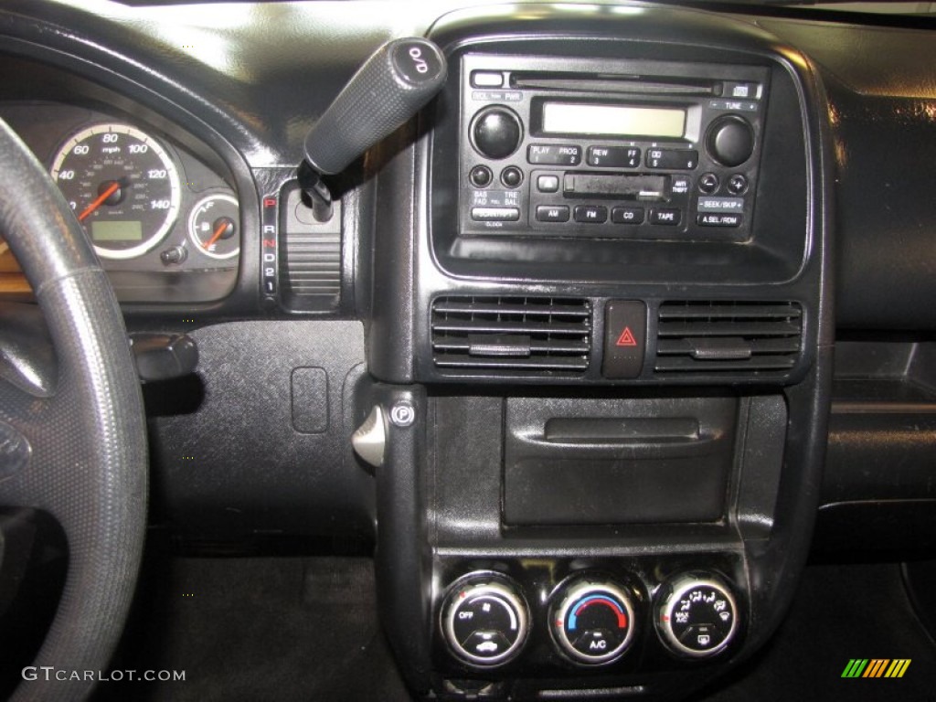 2004 CR-V LX 4WD - Satin Silver Metallic / Black photo #12
