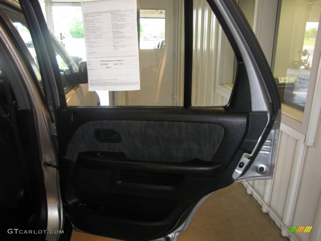 2004 CR-V LX 4WD - Satin Silver Metallic / Black photo #17