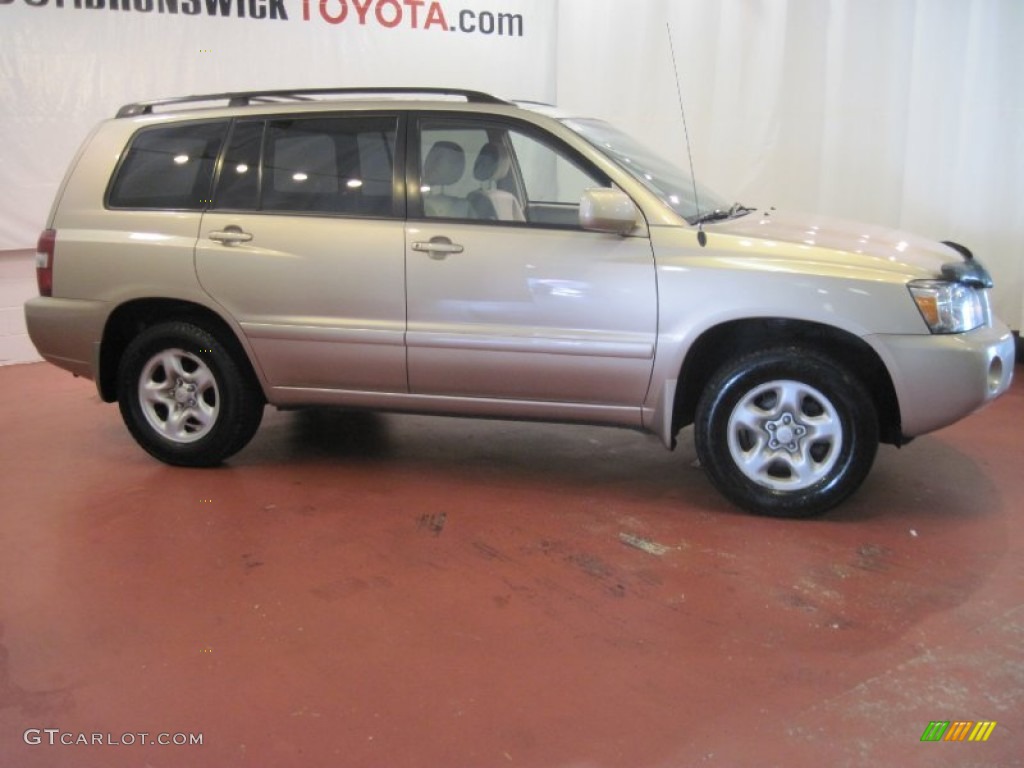 2005 Highlander 4WD - Sonora Gold Pearl / Ivory photo #1