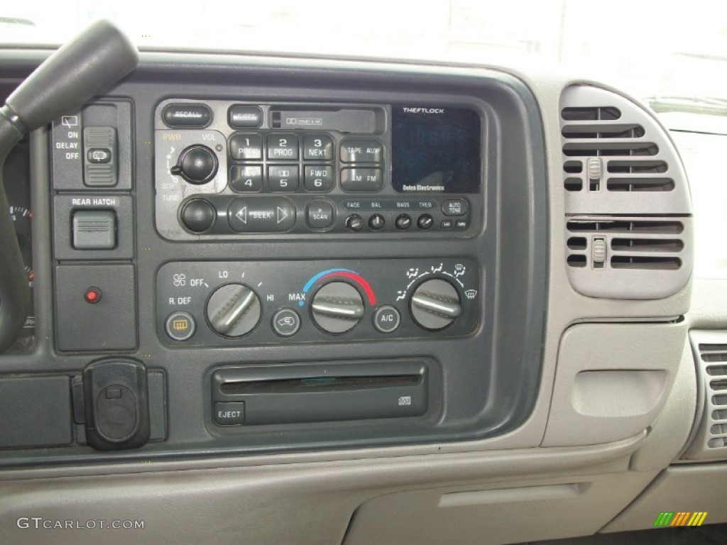 1995 Yukon SLT 4x4 - Bright Red / Gray photo #7