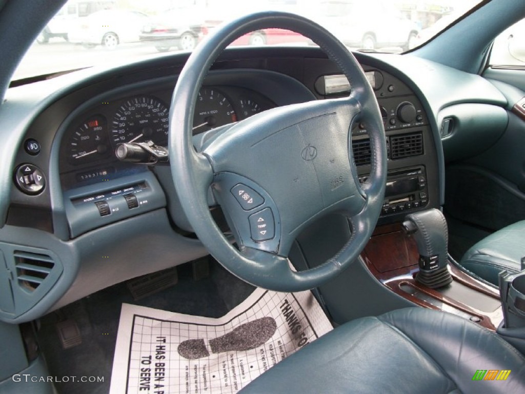 1997 Aurora  - Bright White / Blue photo #3