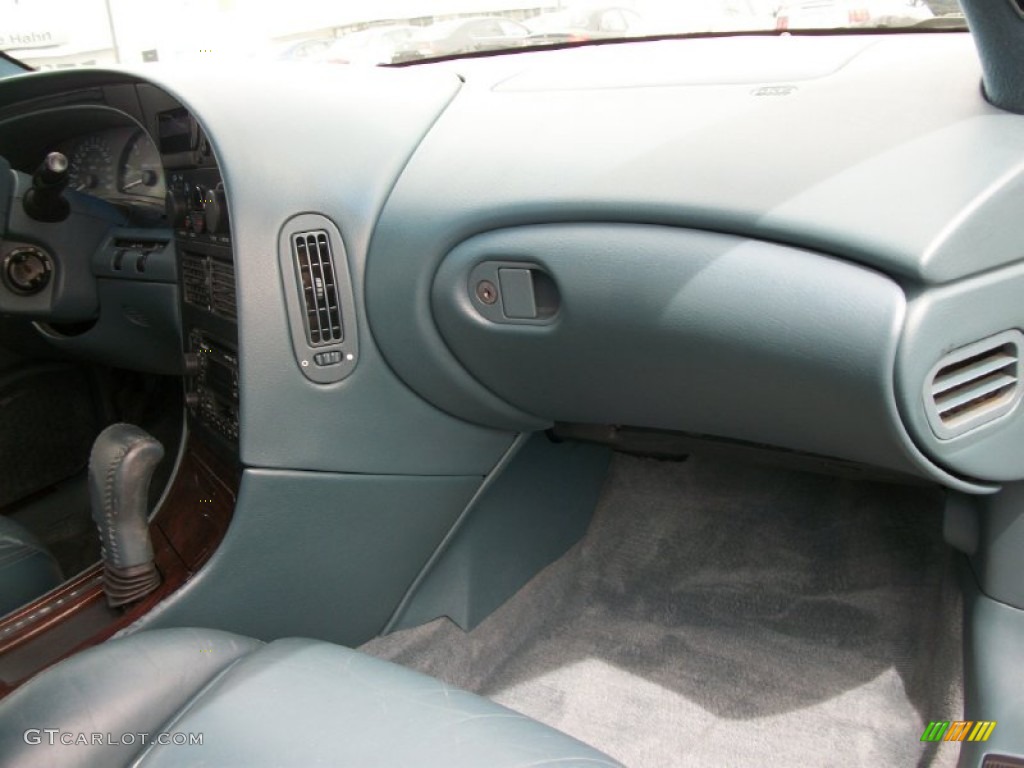 1997 Aurora  - Bright White / Blue photo #11