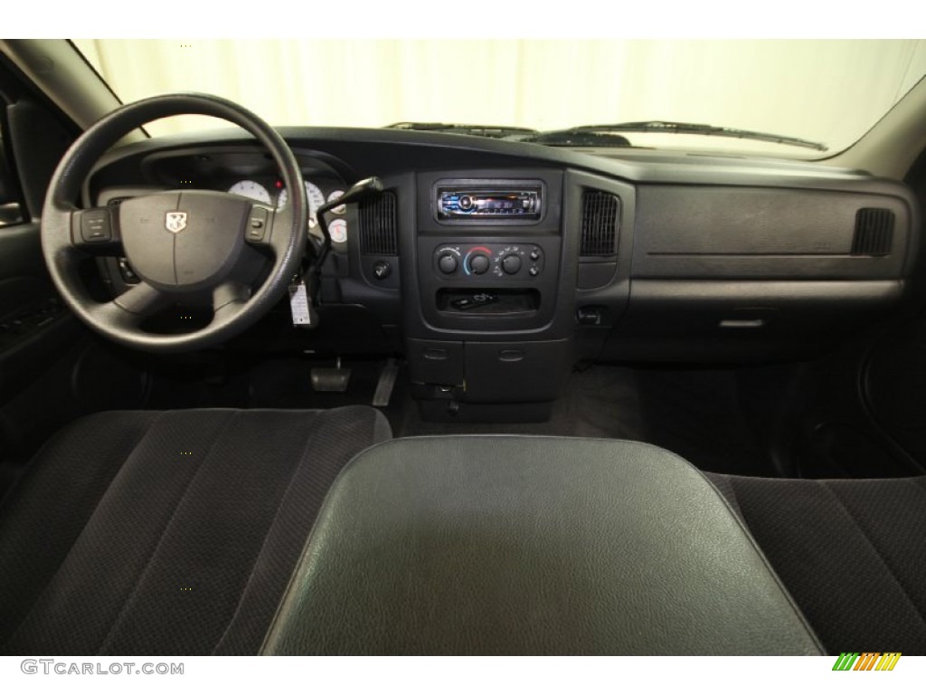 2005 Ram 1500 SLT Quad Cab - Black / Dark Slate Gray photo #4