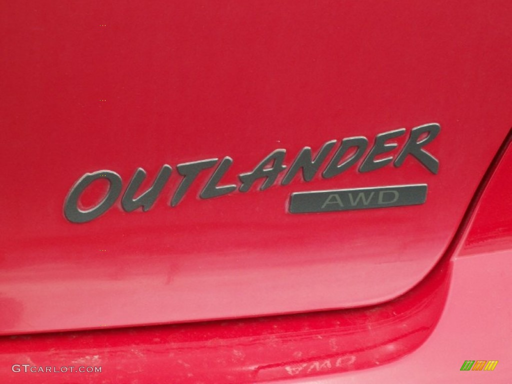 2003 Outlander LS 4WD - Phoenix Red / Charcoal photo #13