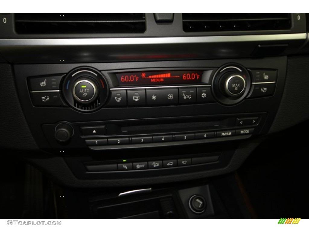 2013 X5 xDrive 35i Premium - Platinum Gray Metallic / Black photo #17