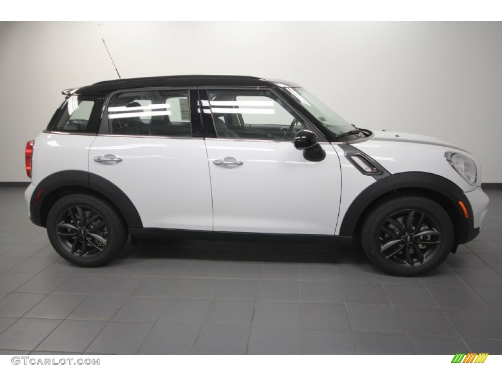 Light White 2012 Mini Cooper S Countryman Exterior Photo #65939679