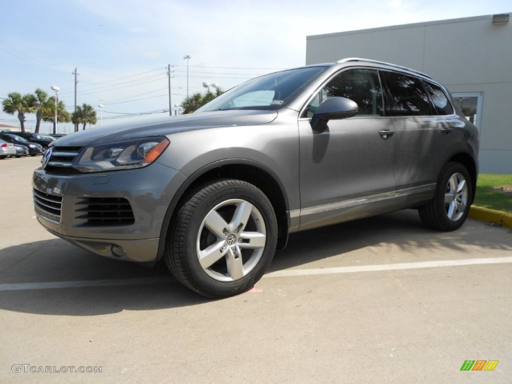 2012 Touareg TDI Lux 4XMotion - Canyon Gray Metallic / Black Anthracite photo #3