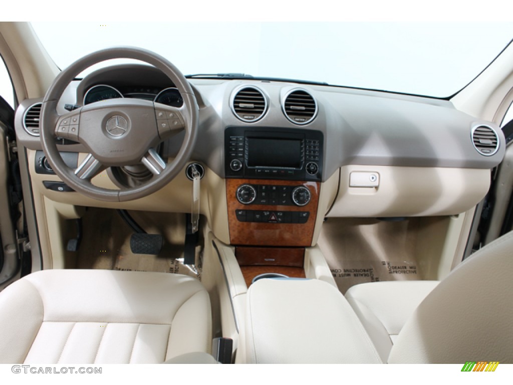 2008 Mercedes-Benz ML 350 4Matic Macadamia Dashboard Photo #65945387