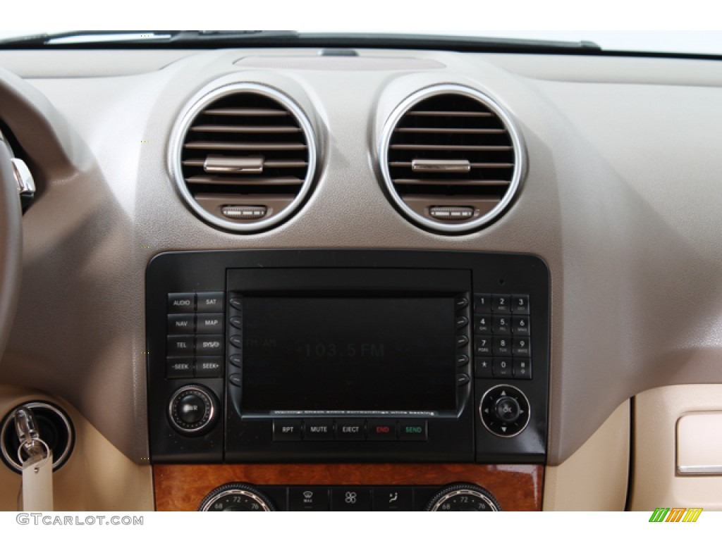 2008 Mercedes-Benz ML 350 4Matic Controls Photo #65945417