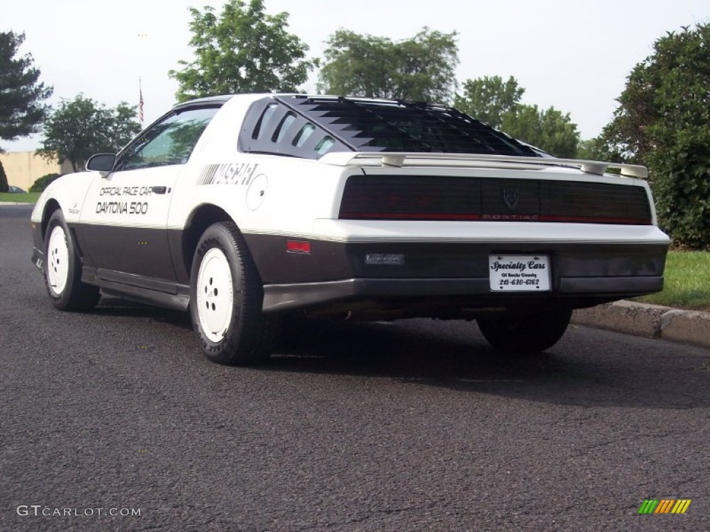 1983 Firebird Trans Am 25th Anniversary Daytona 500 Pace Car Coupe - White / Gray photo #6