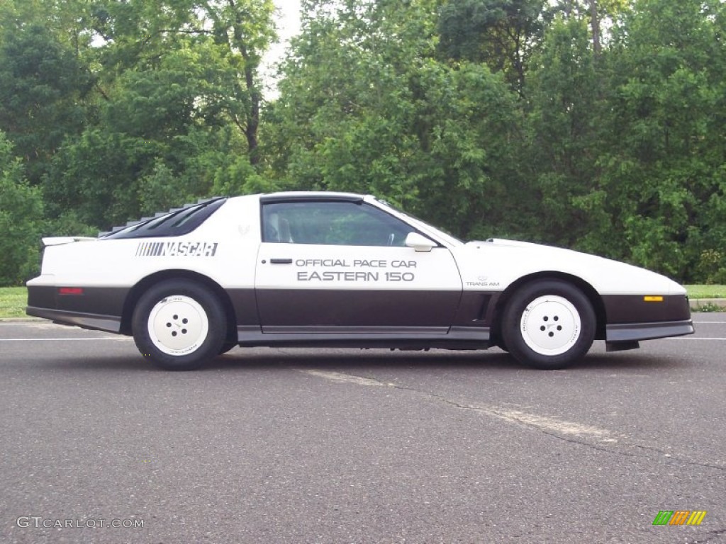 1983 Firebird Trans Am 25th Anniversary Daytona 500 Pace Car Coupe - White / Gray photo #11