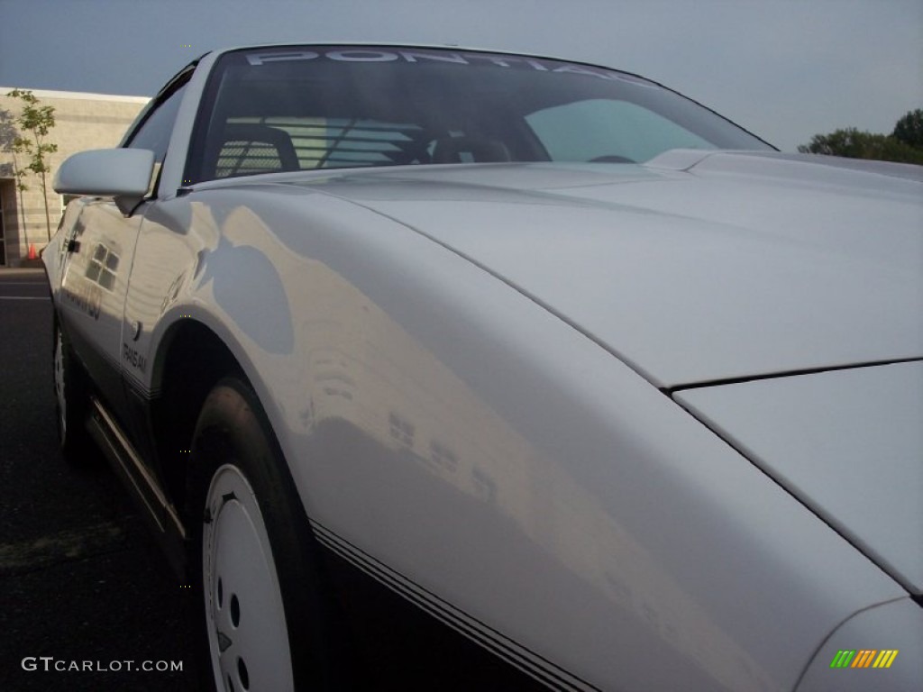1983 Firebird Trans Am 25th Anniversary Daytona 500 Pace Car Coupe - White / Gray photo #15