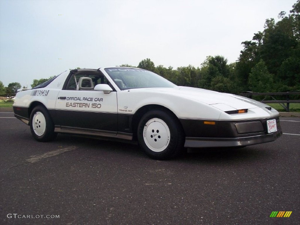 1983 Firebird Trans Am 25th Anniversary Daytona 500 Pace Car Coupe - White / Gray photo #32