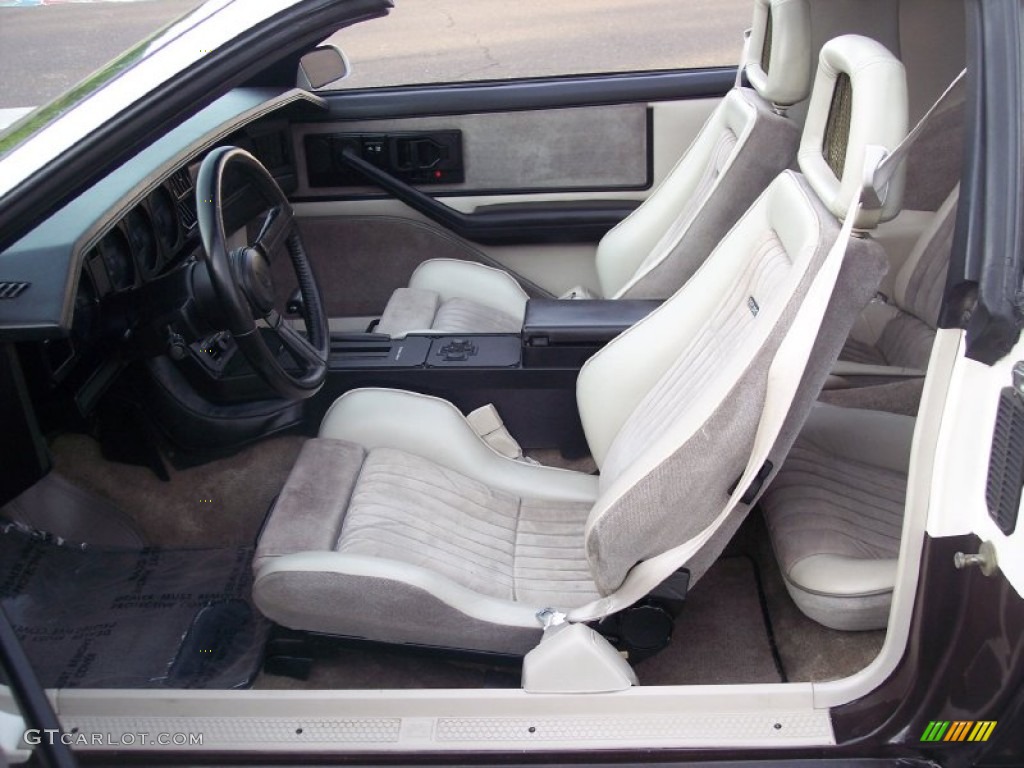 1983 Firebird Trans Am 25th Anniversary Daytona 500 Pace Car Coupe - White / Gray photo #39