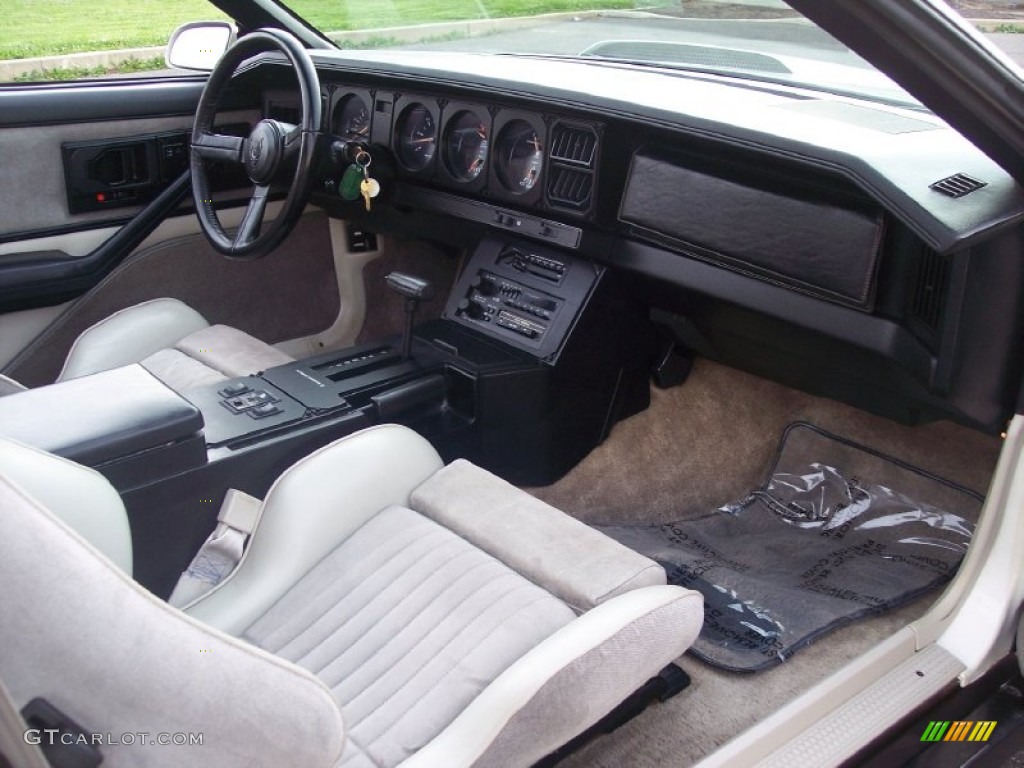 1983 Firebird Trans Am 25th Anniversary Daytona 500 Pace Car Coupe - White / Gray photo #45