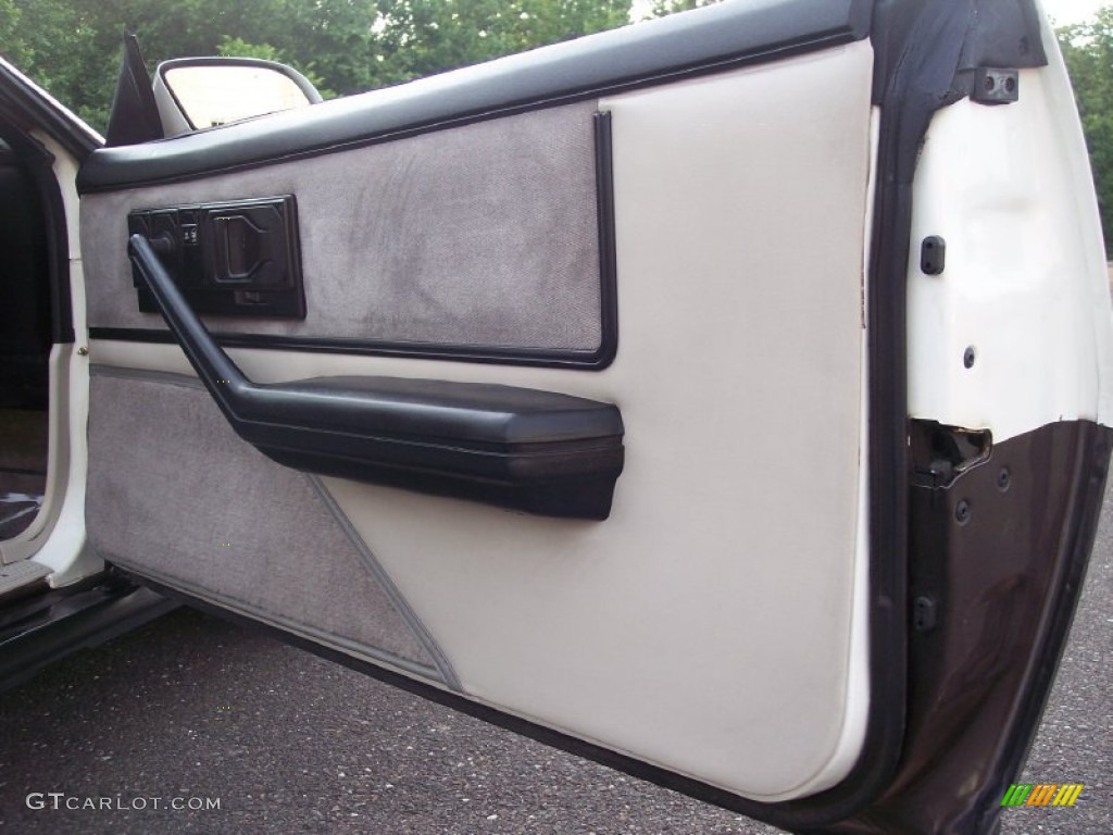 1983 Firebird Trans Am 25th Anniversary Daytona 500 Pace Car Coupe - White / Gray photo #51