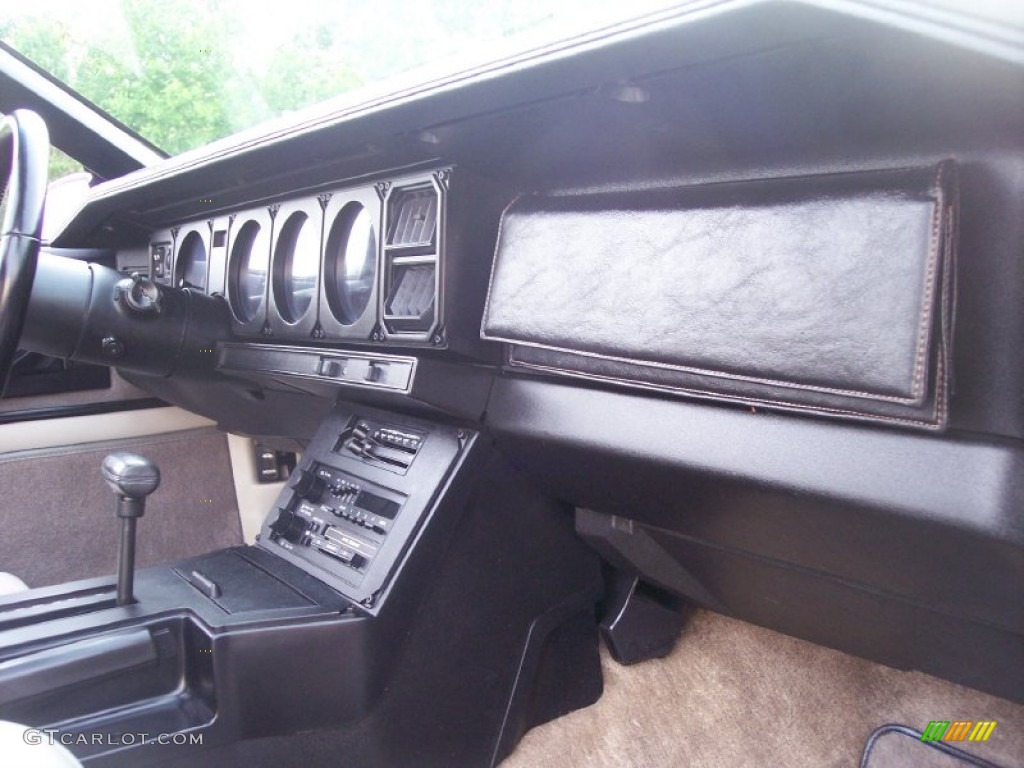 1983 Firebird Trans Am 25th Anniversary Daytona 500 Pace Car Coupe - White / Gray photo #53