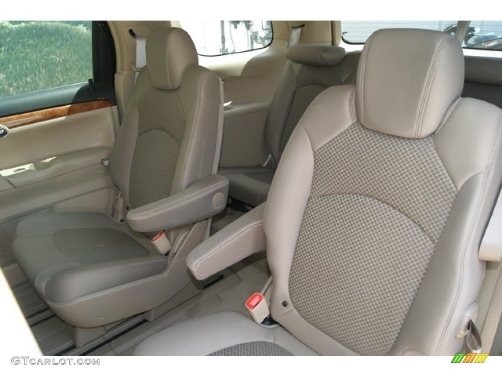 2008 Saturn Outlook XR Rear Seat Photo #65949062
