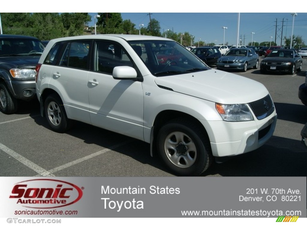 2007 Grand Vitara 4x4 - White Pearl / Beige photo #1