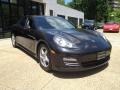Basalt Black Metallic - Panamera 4 Photo No. 4