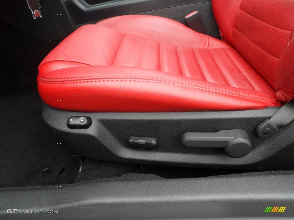 Red/Dark Charcoal Interior 2006 Ford Mustang GT Premium Convertible Photo #65959160