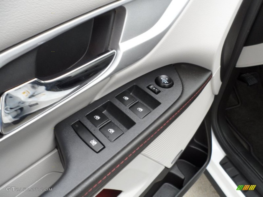 2011 GMC Terrain SLT Controls Photo #65960468